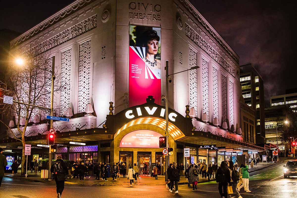 outside civic theatre auckland